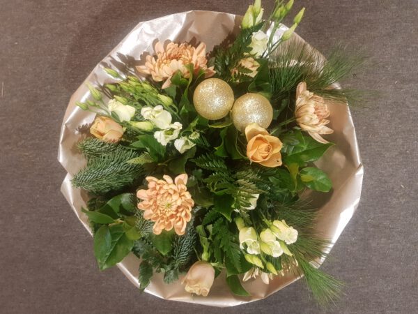 .Kerstboeket zalm groot